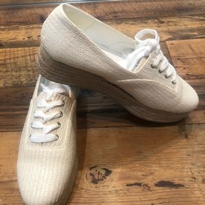 NIB Raye Caicos Espadrille Wedge Shoes. NWOT. $99
